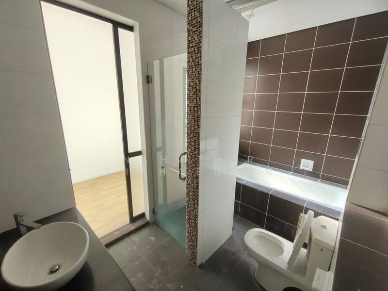 2-storey Terraced House for Sale in Denai Alam (Shah Alam) - Nahathir Shahabudin - Bathroom - PropertyGuru.com.my