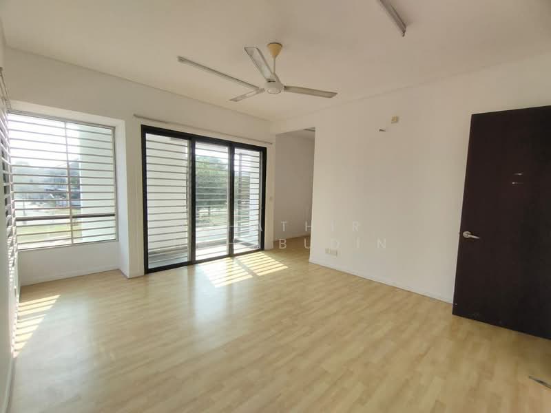2-storey Terraced House for Sale in Denai Alam (Shah Alam) - Nahathir Shahabudin - Living Room - PropertyGuru.com.my