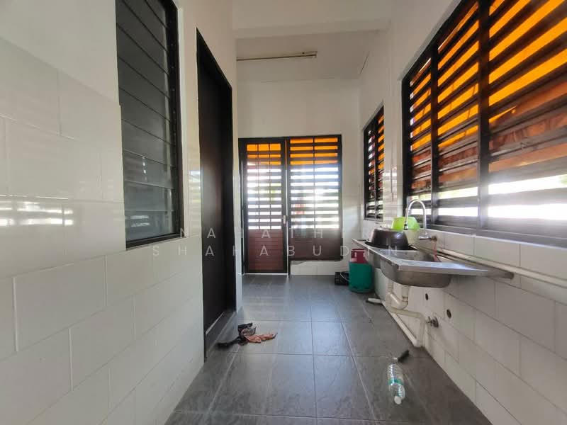 2-storey Terraced House for Sale in Denai Alam (Shah Alam) - Nahathir Shahabudin - Interior - PropertyGuru.com.my