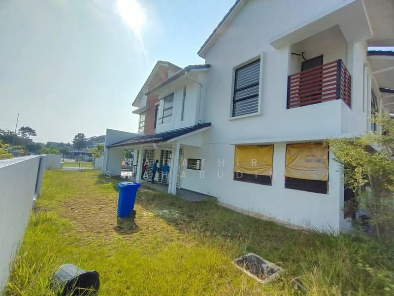 2-storey Terraced House for Sale in Denai Alam (Shah Alam) - Nahathir Shahabudin - Exterior - PropertyGuru.com.my