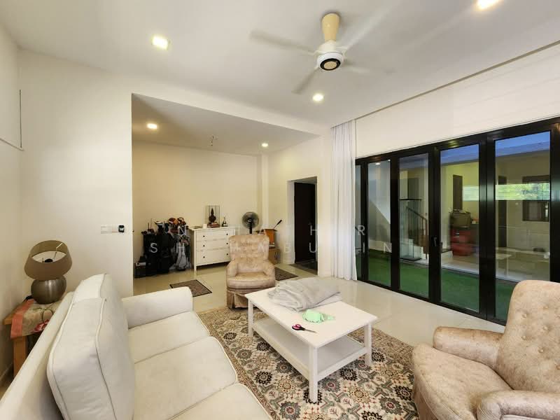 2-storey Terraced House for Sale in Denai Alam (Shah Alam) - Nahathir Shahabudin - Living Room - PropertyGuru.com.my