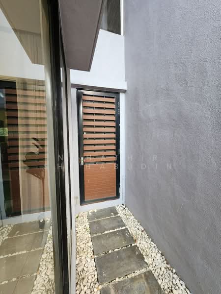 2-storey Terraced House for Sale in Denai Alam (Shah Alam) - Nahathir Shahabudin - Exterior - PropertyGuru.com.my