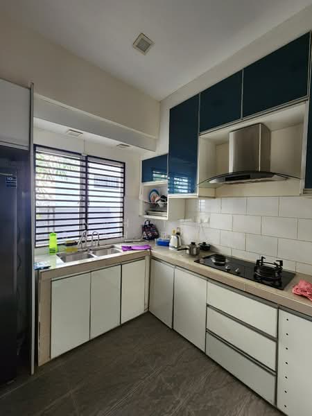 2-storey Terraced House for Sale in Denai Alam (Shah Alam) - Nahathir Shahabudin - Kitchen - PropertyGuru.com.my