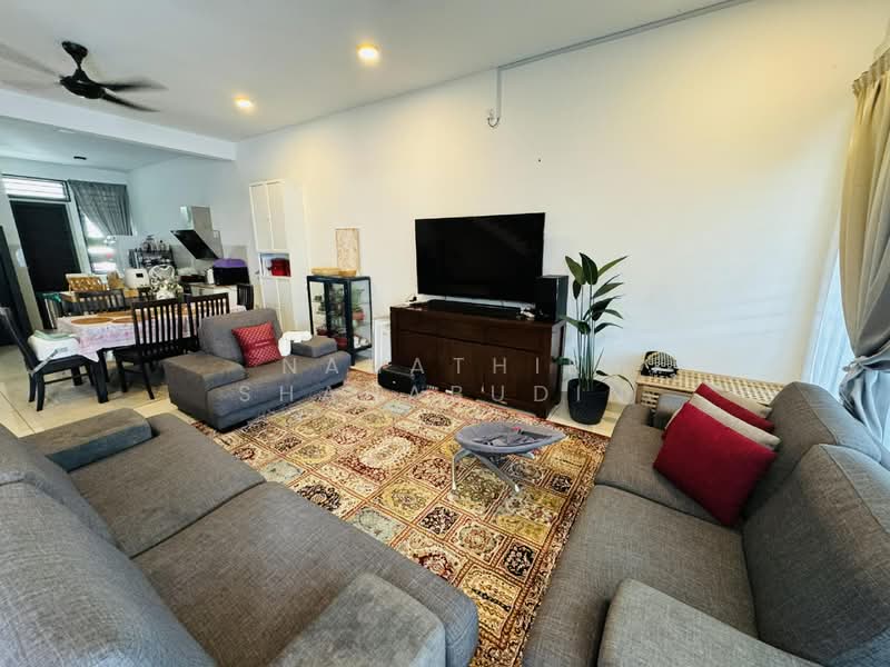 2-storey Terraced House for Sale in Denai Alam (Shah Alam) - Nahathir Shahabudin - Living Room - PropertyGuru.com.my