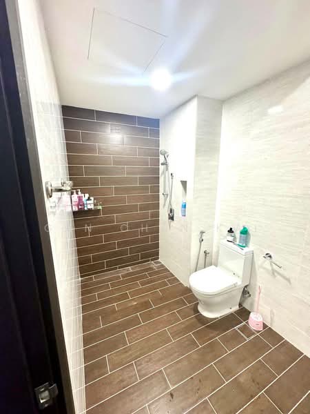 Kondominium untuk Disewa di Eco Terraces - Gan Chun Kai - Bathroom - PropertyGuru.com.my
