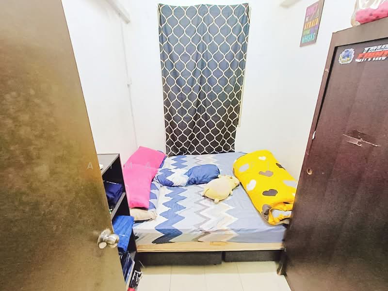 Flat for Sale at Pangsapuri Villamas - Ahmad Syafiq - Bedroom - PropertyGuru.com.my