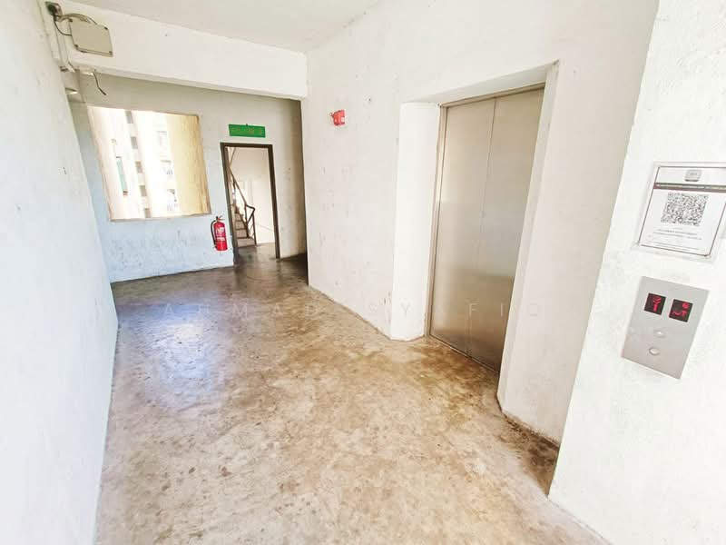 Flat for Sale at Pangsapuri Villamas - Ahmad Syafiq - Corridor - PropertyGuru.com.my
