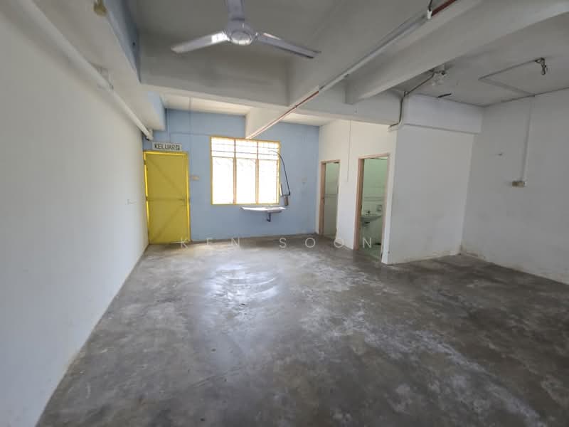 Shop for Rent in Batu Berendam (Melaka) - Ken Soon - Interior - PropertyGuru.com.my