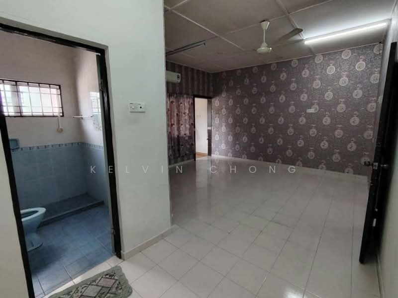 2-storey Terraced House for Sale in Taman Falim Indah (Ipoh) - Kelvin Chong - Bathroom - PropertyGuru.com.my