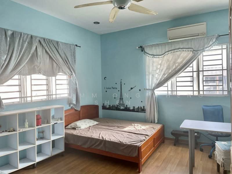 Semi-Detached House for Sale in Tanjung Tokong (Penang) - Magnumm Ong Theng Shen - Bedroom - PropertyGuru.com.my