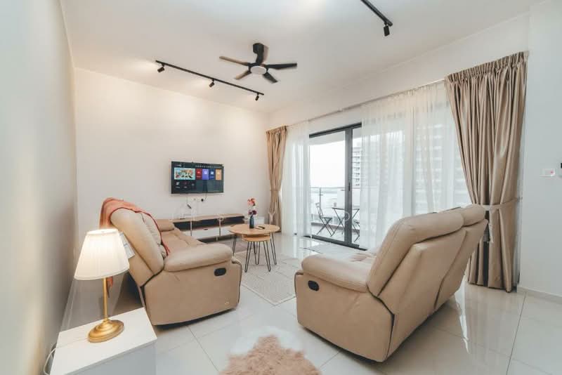 Condominium for Rent at Bay Laurel @ Country Garden Danga Bay - Jessy Koh - Living Room - PropertyGuru.com.my