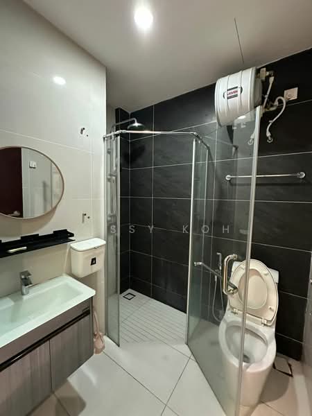 Condominium for Rent at Amberside @ Country Garden Danga Bay - Jessy Koh - Bathroom - PropertyGuru.com.my
