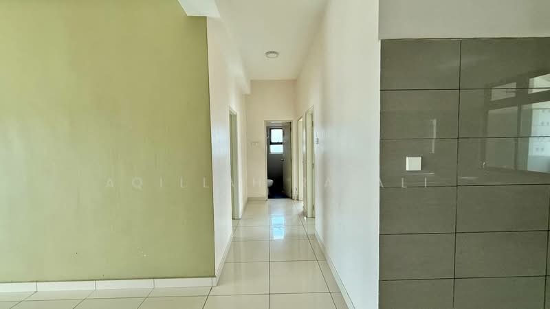 Condominium for Sale at Lake Vista Residence (Tasik Vista Residen) - Aqillah Razali - Corridor - PropertyGuru.com.my