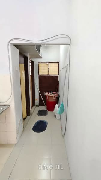 Flat for Sale at Bandar Bukit Tinggi 2 - Eunice Lim - Corridor - PropertyGuru.com.my