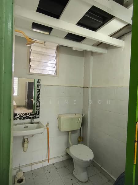 Flat for Sale at Sri Lanang - Pauline Goh - Bathroom - PropertyGuru.com.my