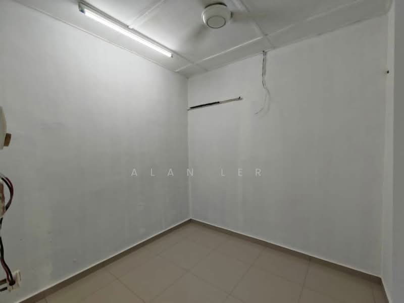 For Sale - Taman Universiti