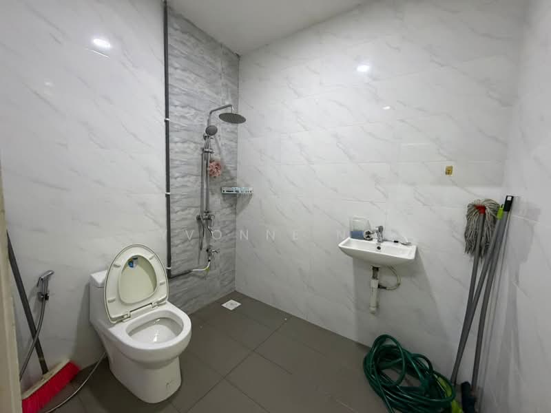 Taman Jaya Mas untuk Untuk Disewa - RM 2,700 /bulan, Apr 2026 - Bathroom - PropertyGuru.com.my