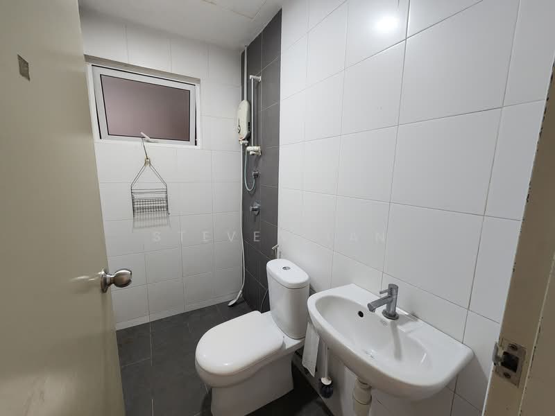 Pacific Place untuk Untuk Disewa - RM 1,800 /bulan, Apr 2026 - Bathroom - PropertyGuru.com.my