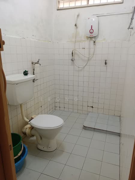 Tanjung Court untuk Untuk Disewa - RM 1,100 /bulan, Apr 2026 - Bathroom - PropertyGuru.com.my
