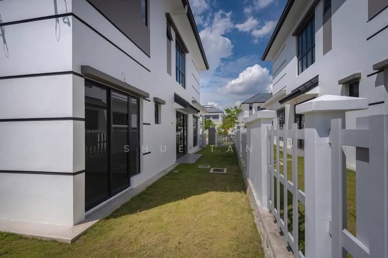 Rumah Berkembar untuk Dijual di Shah Alam (Selangor) - Shue Tan - Exterior - PropertyGuru.com.my
