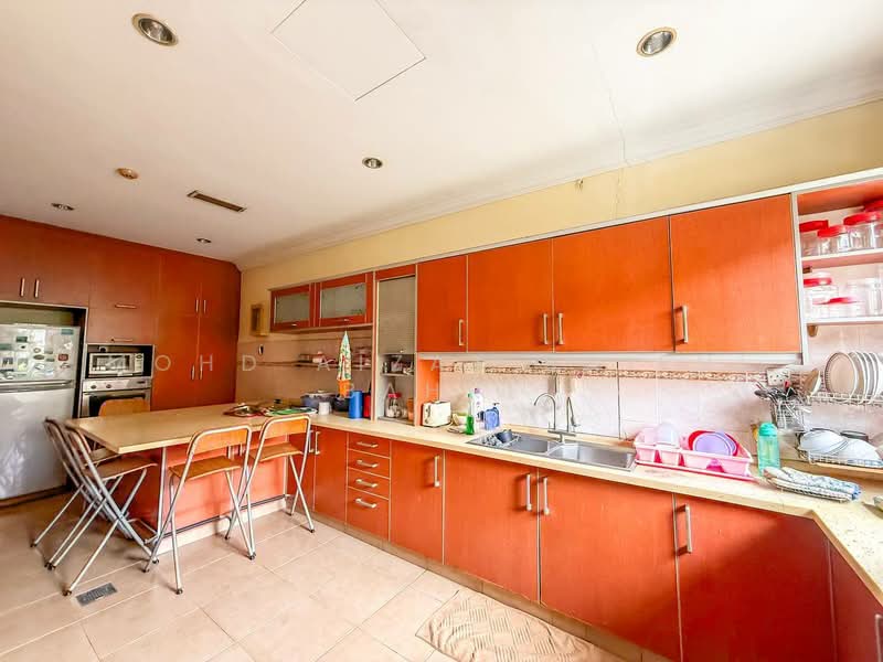 2-storey Terraced House for Sale in Seksyen 7 (Shah Alam) - Mohd Aizat Saiful Bahri - Kitchen - PropertyGuru.com.my
