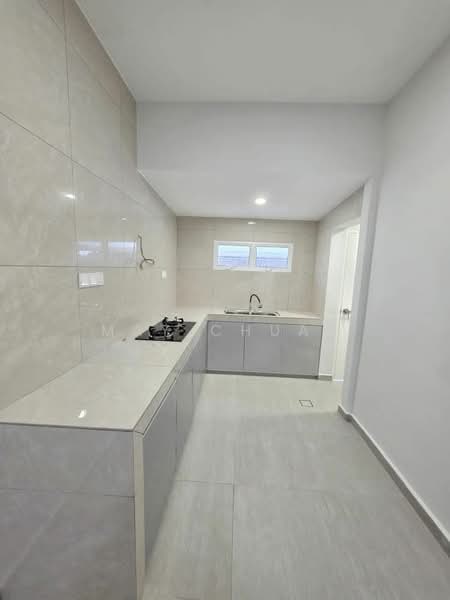 1-storey Terraced House for Sale in Tampoi (Johor) - May Chuah - Kitchen - PropertyGuru.com.my