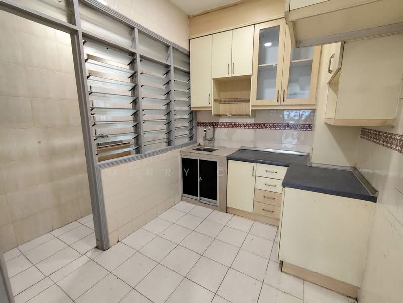 Condominium for Sale at Skudai Villa - Merry Chua - Kitchen - PropertyGuru.com.my