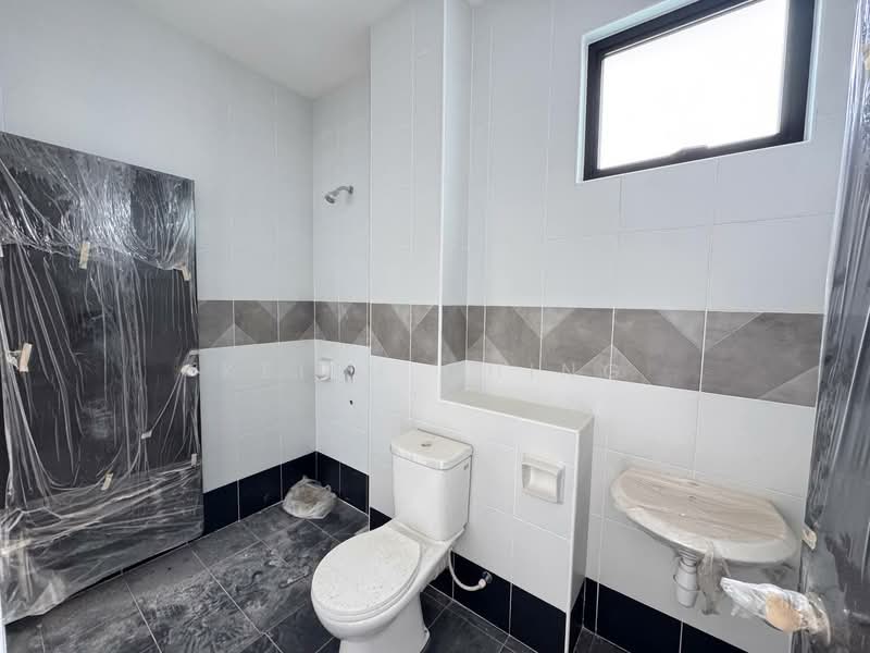 Cluster House for Sale in Johor Bahru (Johor) - Keith Ching - Bathroom - PropertyGuru.com.my