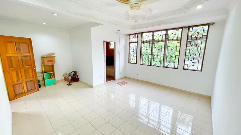 2-storey Terraced House for Sale in Ukay Bistari (Ulu Kelang) - Zawana BT Zaidi Ana - Living Room - PropertyGuru.com.my