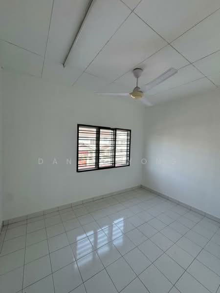 Taman Pasir Putih untuk Untuk Dijual - RM 350,000, Apr 2026 - Interior - PropertyGuru.com.my