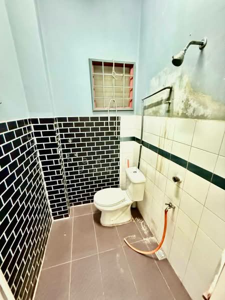 FASA 4 Bandar Tasik Kesuma untuk Untuk Dijual - RM 360,000, Apr 2026 - Bathroom - PropertyGuru.com.my