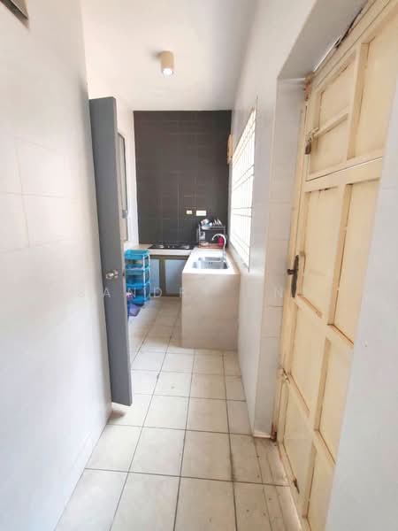 2.5-storey Terraced House for Sale in Taman Setia Indah (Tebrau) - Sandry Ong - Kitchen - PropertyGuru.com.my