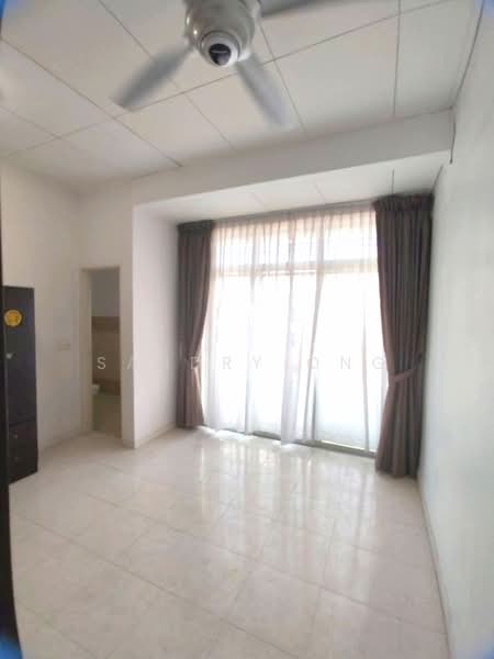 2.5-storey Terraced House for Sale in Taman Setia Indah (Tebrau) - Sandry Ong - Living Room - PropertyGuru.com.my