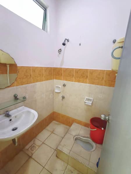 2.5-storey Terraced House for Sale in Taman Setia Indah (Tebrau) - Sandry Ong - Bathroom - PropertyGuru.com.my