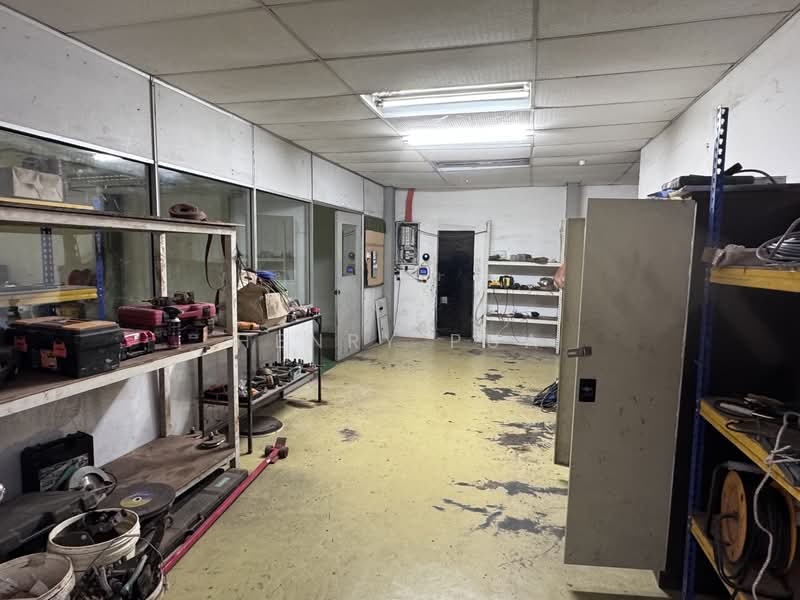 Factory for Rent in Sungai Tiram (Ulu Tiram) - Henry Pua - Interior - PropertyGuru.com.my