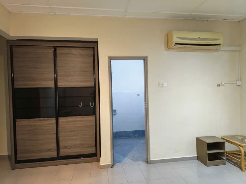 For Rent - Bandar Baru Permas Jaya