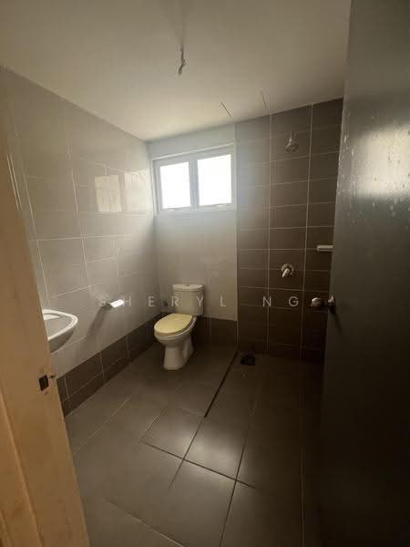 3-storey Terraced House for Sale in Seri Kembangan (Selangor) - Sheryl Ng - Bathroom - PropertyGuru.com.my
