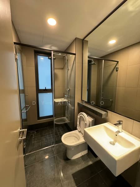 Service Residence for Rent at Bloomsvale Menara Vista Petaling - Dylan Too - Bathroom - PropertyGuru.com.my