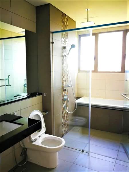 Kondominium untuk Dijual di KM1 East - Mak Oliver - Bathroom - PropertyGuru.com.my