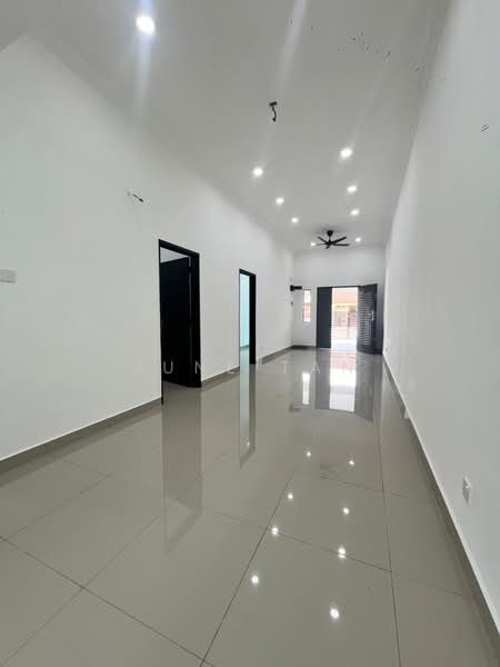1-storey Terraced House for Sale in Taman Puteri Wangsa (Ulu Tiram) - June Tan - PropertyGuru.com.my