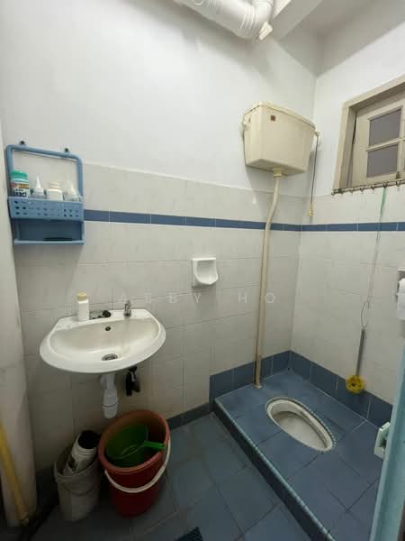 2.5-storey Terraced House for Rent in Kampung Lapan (Melaka City) - Abby Ho - Bathroom - PropertyGuru.com.my