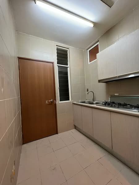 Condominium for Rent at Sri Putramas III / Royal Regent - KM Tee - Kitchen - PropertyGuru.com.my