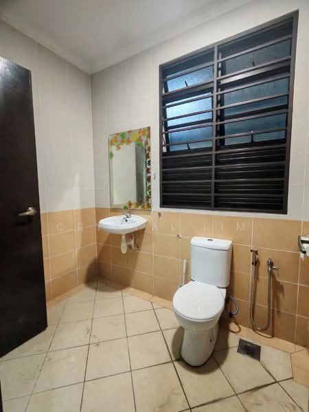 2-storey Terraced House for Sale in Bandar Kinrara Seksyen 5 (Bandar Kinrara) - Crystal Lim - Bathroom - PropertyGuru.com.my