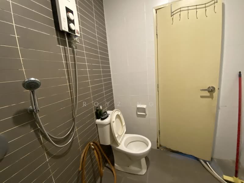 Service Residence for Rent at Palazio - Royz Ng - Bathroom - PropertyGuru.com.my
