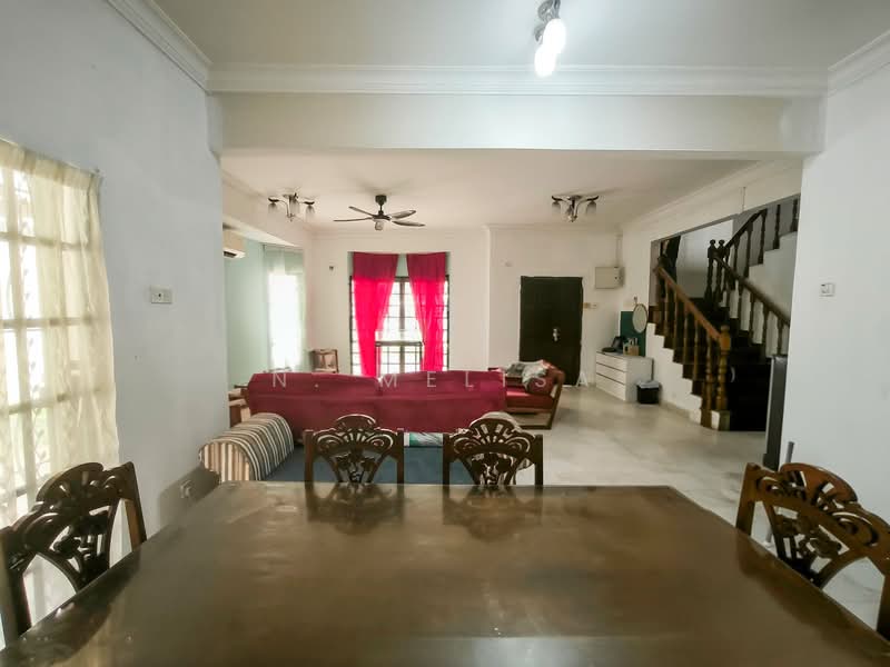 Rumah Teres 2 Tingkat untuk Dijual di Bukit Rahman Putra (Sungai Buloh) - N. Melisa - Living Room - PropertyGuru.com.my