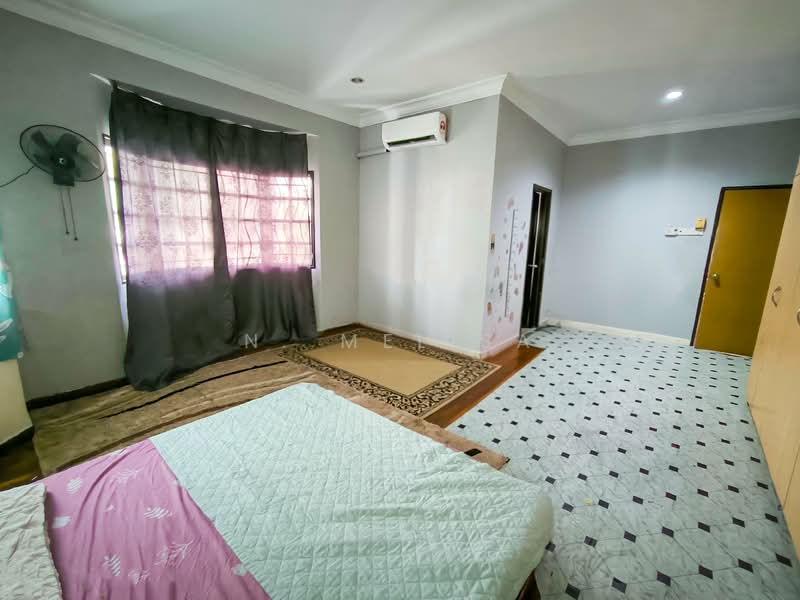 Rumah Teres 2 Tingkat untuk Dijual di Bukit Rahman Putra (Sungai Buloh) - N. Melisa - Bedroom - PropertyGuru.com.my