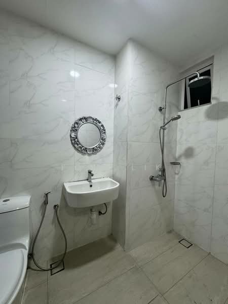 Service Residence for Sale at Twin Galaxy (Dwi Galaksi) - Fong Lik - Bathroom - PropertyGuru.com.my