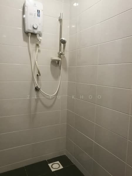 Service Residence @ Landmark Residence 2 untuk Untuk Disewa - RM 1,200 /bulan, Apr 2026 - Bathroom - PropertyGuru.com.my