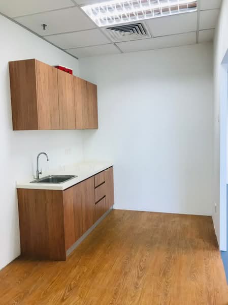 Office for Rent in Bandar Puteri Puchong (Puchong) - Amanda Lau - Pantry - PropertyGuru.com.my
