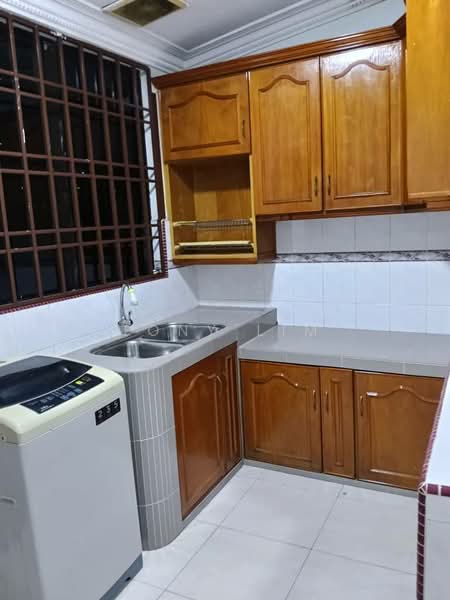 1-storey Terraced House for Rent in Taman Pelangi (Johor Bahru) - Tony Lim - Kitchen - PropertyGuru.com.my